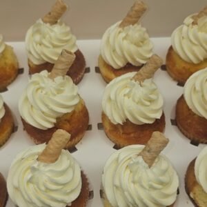 Strawberry Cupcake (15/Box)